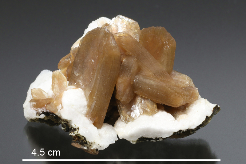 Stilbite (Cape Blomidon, NS)